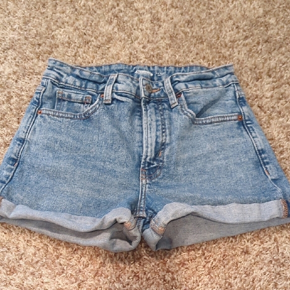 Old Navy OG Short High Rise Women's Size 2 - Picture 1 of 6
